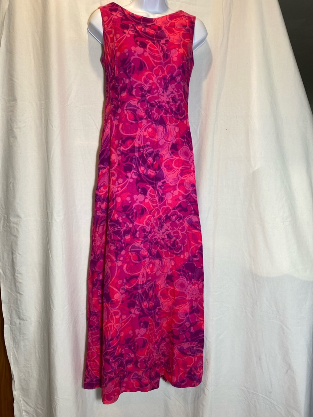 Penney’s Hawaii Vintage Floral Maxi Dress in Pink/Purple